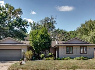 5400 Dixon Dr, Godfrey, IL 62035