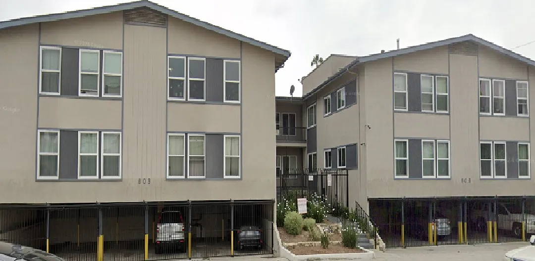 3117 - 803 S. Crenshaw Blvd. - 005 — Photo 1