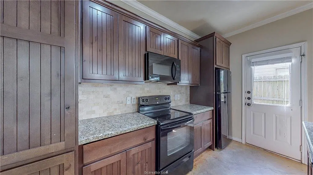 4 bed, 1779 sqft, $2,800 — Photo 4