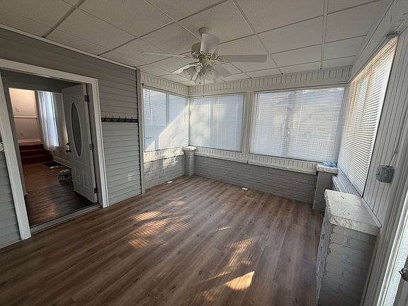 2nd image of 211 N Cherry St