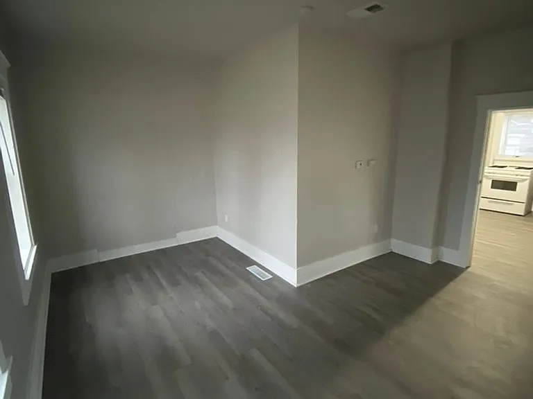 546 Ceape Ave — Photo 2