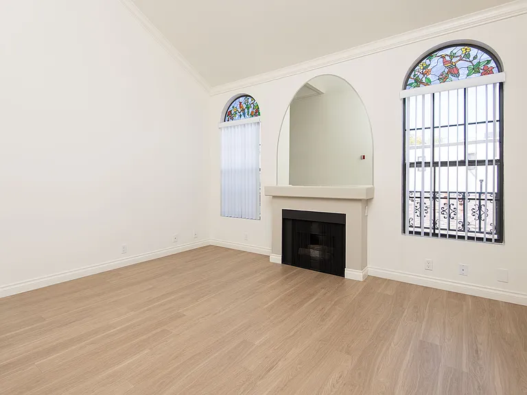 7120 Ramsgate Ave #201 — Photo 2