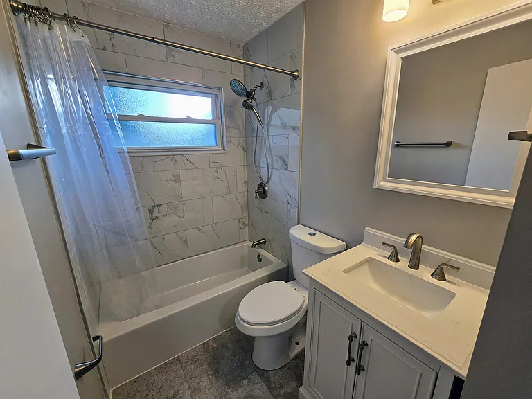 4333 Maplegrove Dr — Photo 10