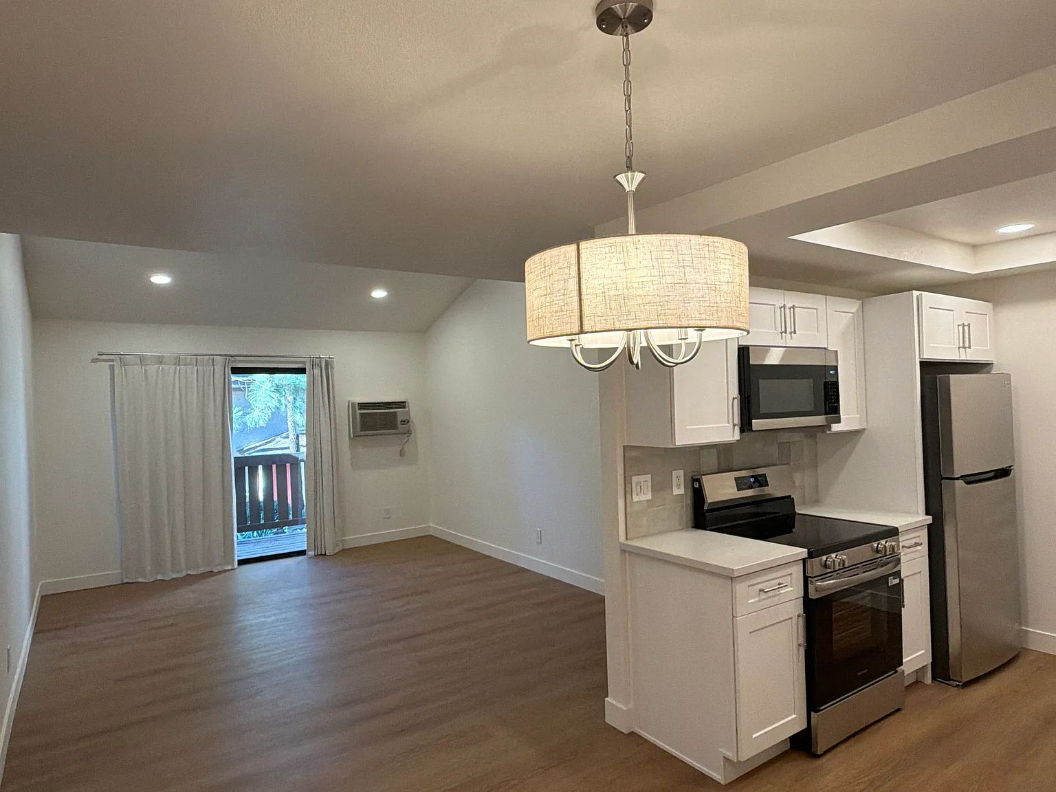 10206 Black Mountain Rd — Photo 4