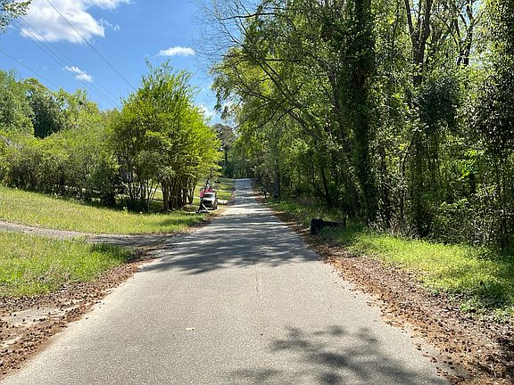 4th image of 2365 Talloak Rd