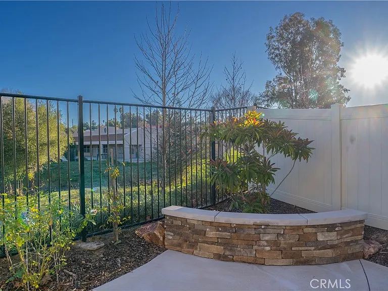 42688 Azure St — Photo 43