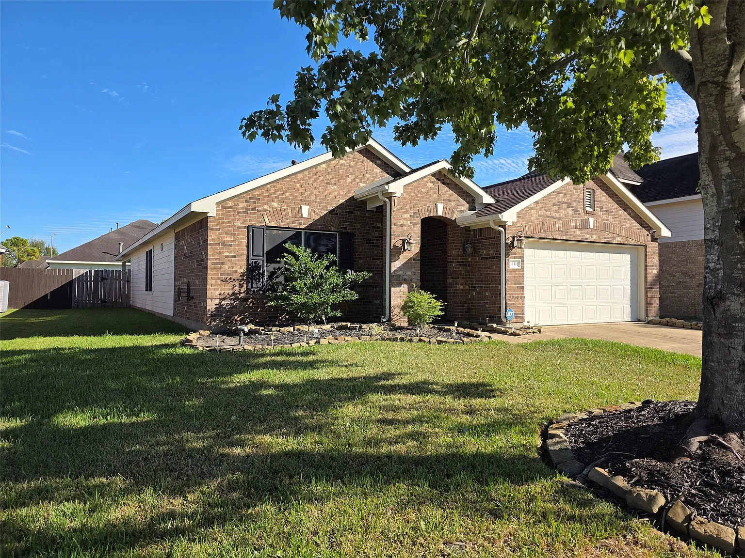 3 bed, 2.0 bath, 1796 sqft, $2,200 — Photo 4