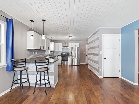 5th image of 1121 Pearl St