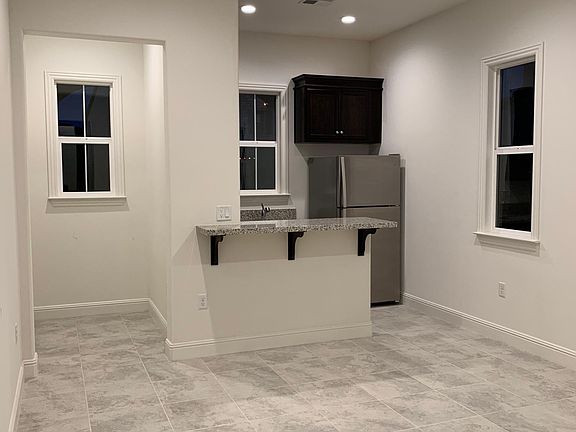 4th image of 2980 Copper Peak Dr