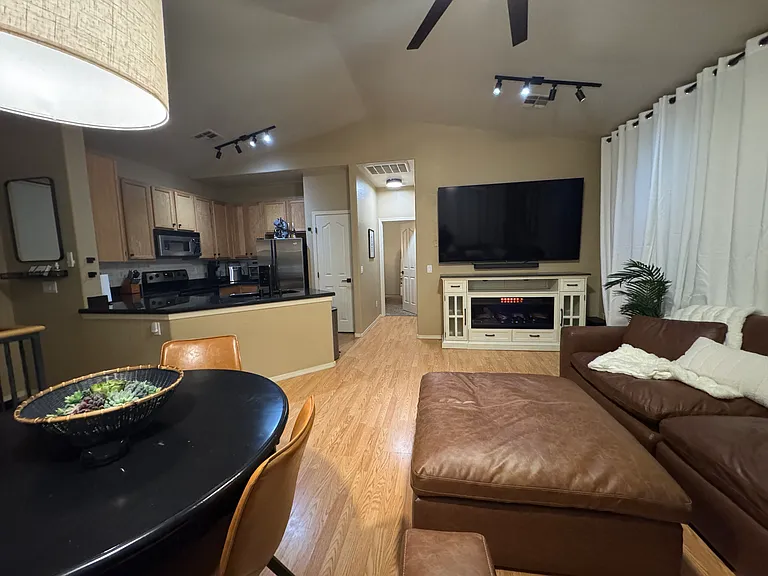 741 N Port Dr — Photo 3
