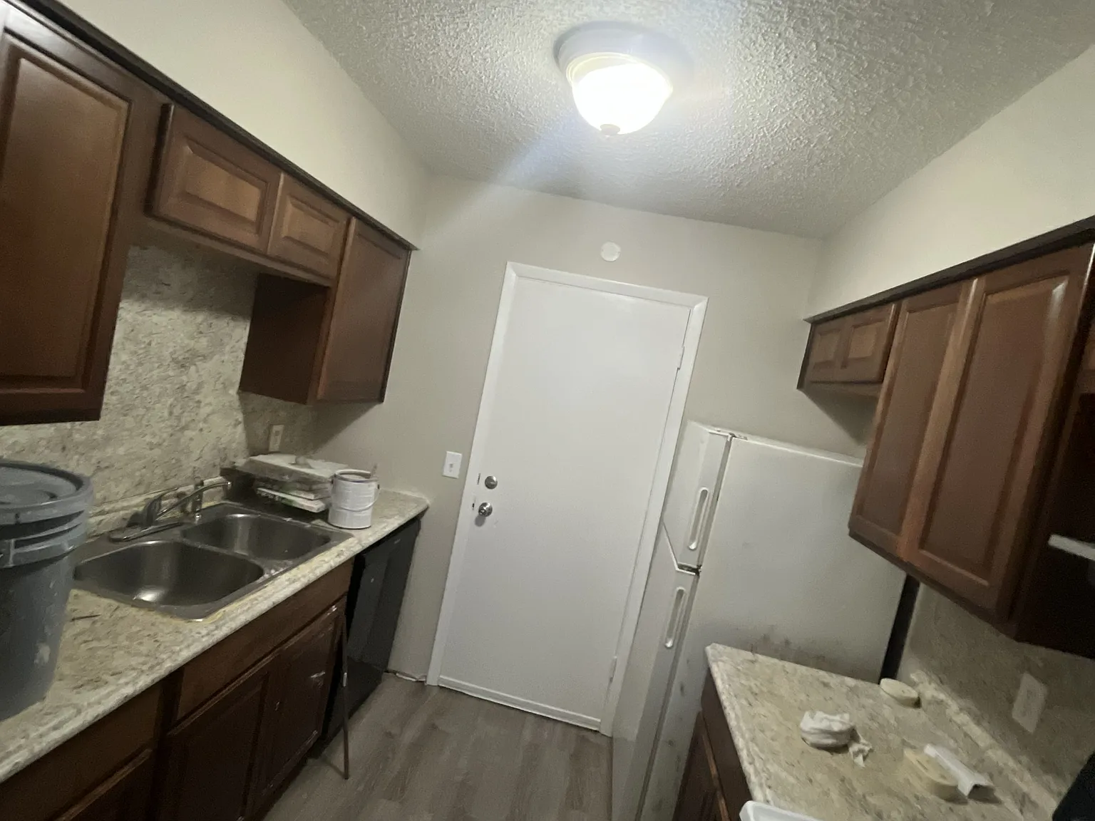 3 bed, 1250 sqft, $1,200 — Photo 2