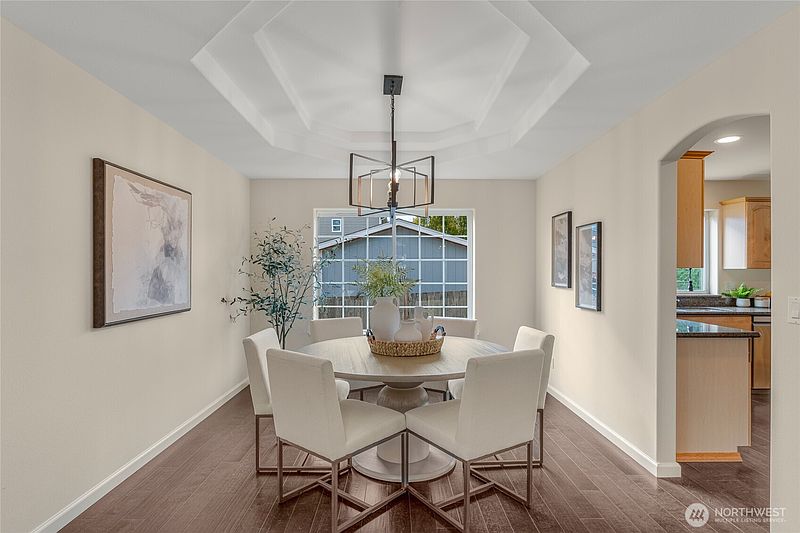 5th image of 13894 Beech Court