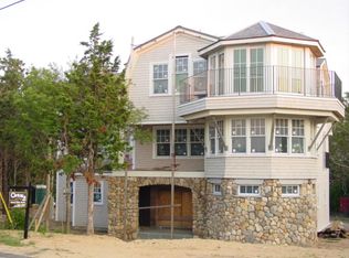 222R E Chop Dr, Vineyard Haven, MA 02568