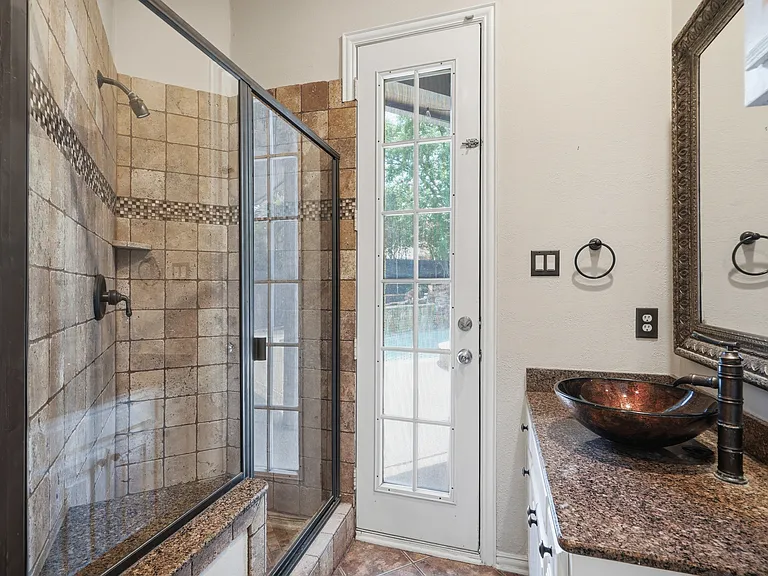 2221 Danielle Dr — Photo 18