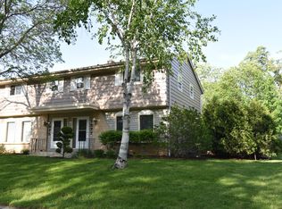 1875 Waterview Ln, Waukesha, WI 53189