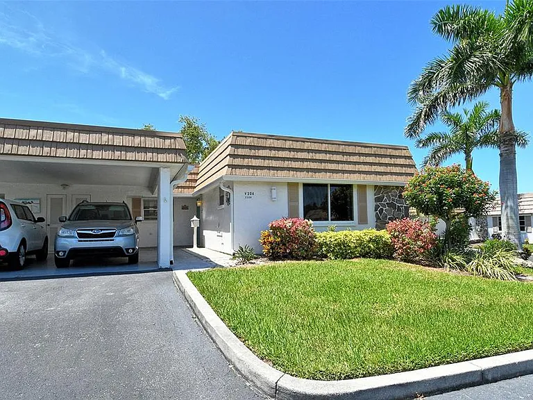 2308 Waterbluff Pl #V-304 — Photo 2