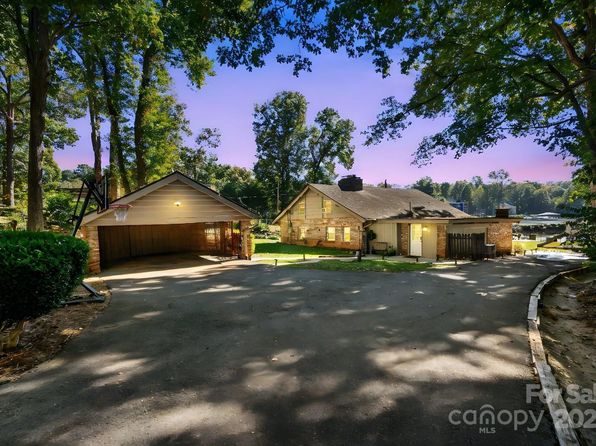 364 Catalina Dr, Mooresville, NC 28117