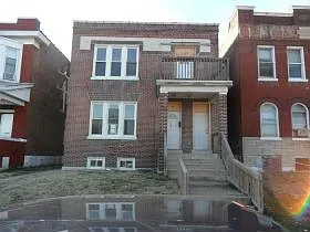1329 Marcus Ave photo 1