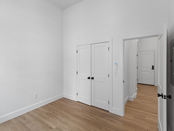5th image of 99 Richmond St #211