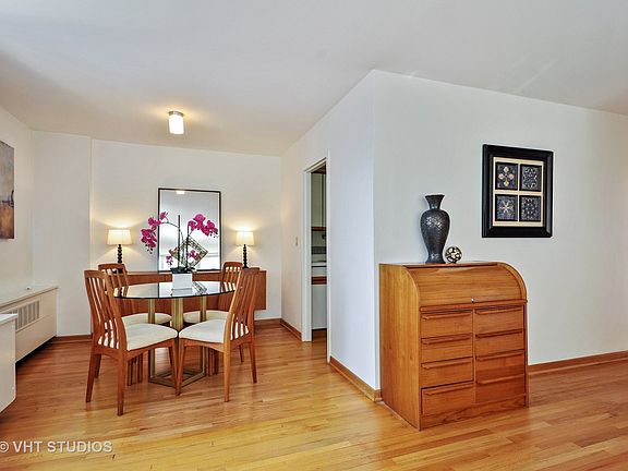 5th image of 1460 N Sandburg Ter APT 1701