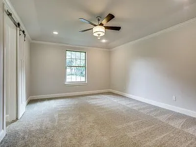 1806 Southridge Dr — Photo 6
