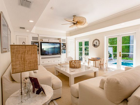 5th image of 230 Palm Ave