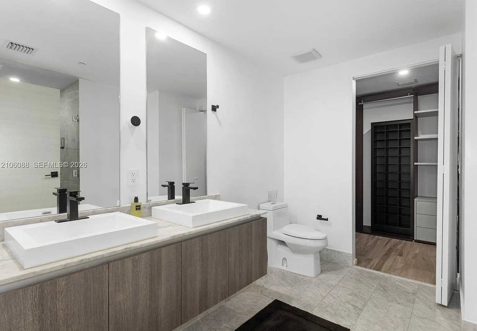 801 Sma Residences Condo — Photo 3
