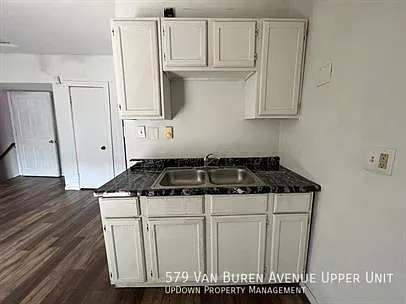 579 Van Buren Ave — Photo 3