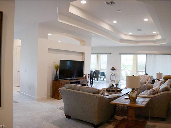 5th image of 10201 Glastonbury Cir #201