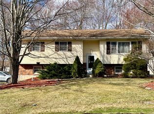 35 Roger Ave, Middletown, NY 10940