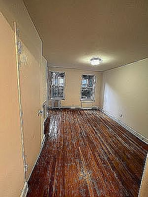 2nd image of 141 E 13th St #R4a
