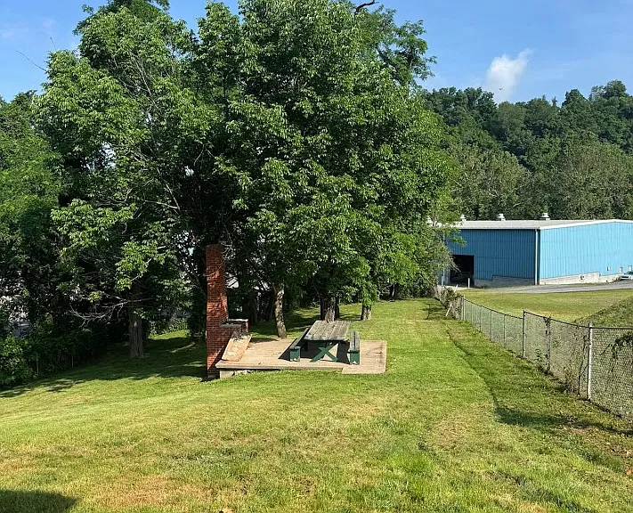 645 E Brockway Ave — Photo 12