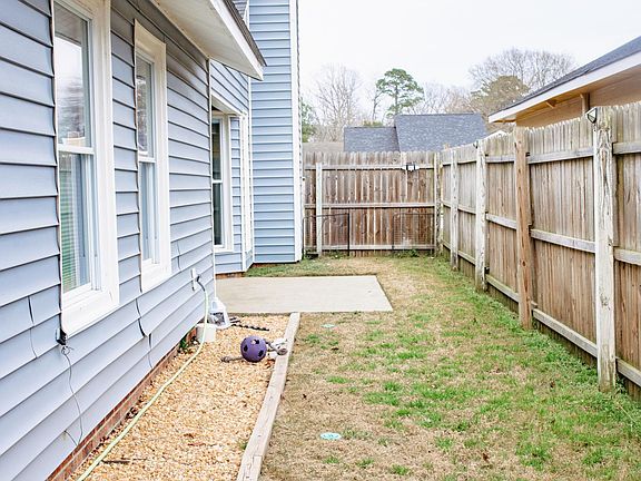 2nd image of 512 Auburndale Ln