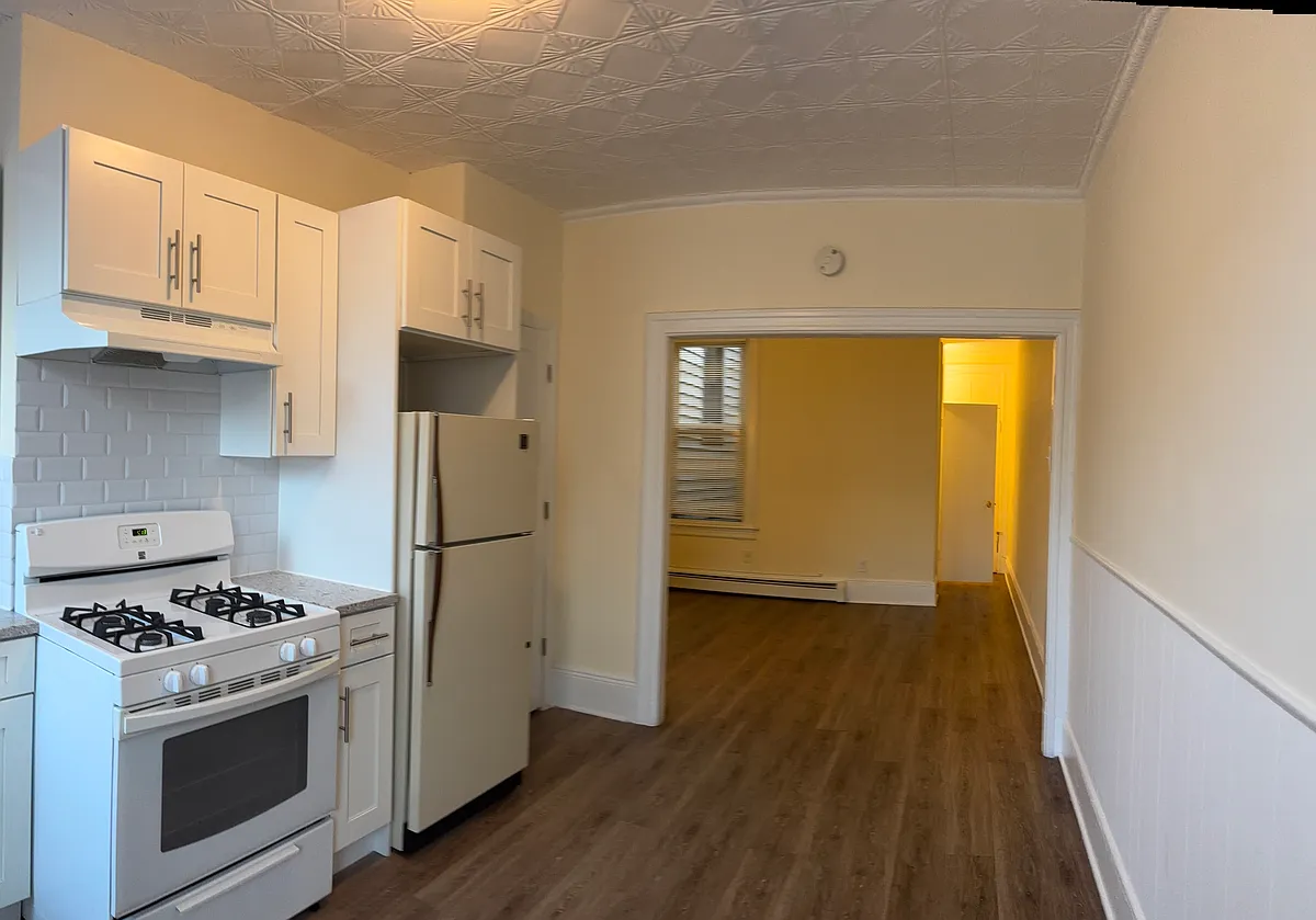 Building Photo - 405 Monroe St #3R