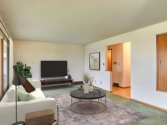 4th image of 5809 E Woodlawn Dr