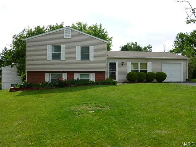 616 Marcel Dr photo 1