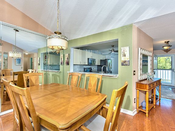 4th image of 228 Belina Dr