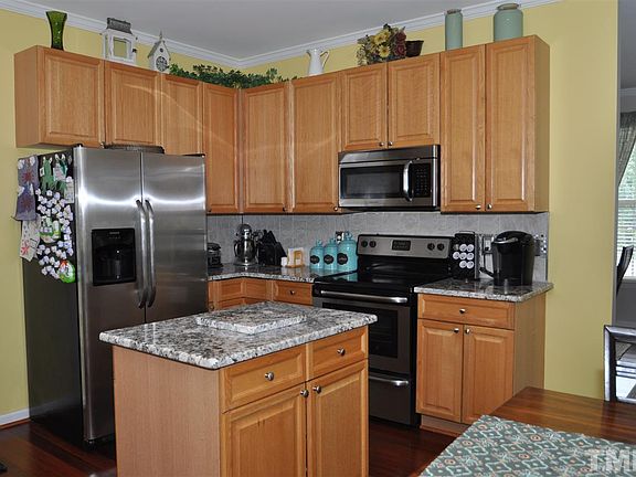 3rd image of 241 Sarazen Dr