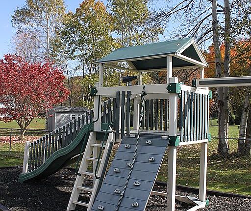 4th image of 61 Doe Dr