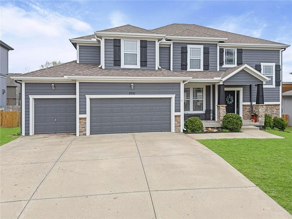 1st image of 2351 W Concord Dr