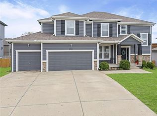 2351 W Concord Dr, Olathe, KS 66061