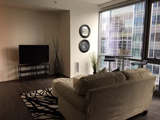 Central Place — Photo 102
