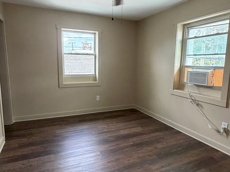 15 S Main St #5 — Photo 5