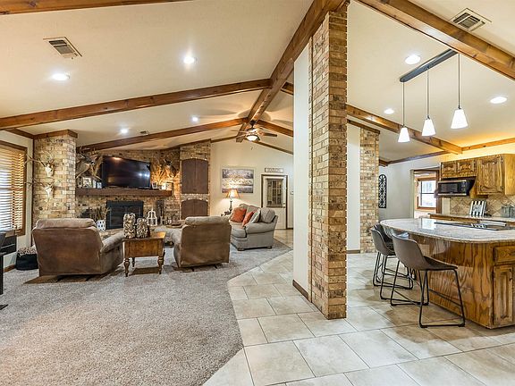 3rd image of 233 Chinquepin Dr