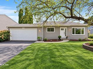 1132 Wishing Well Ln, Naperville, IL 60564