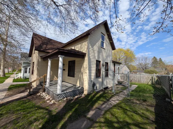 411 McKee St, Manistee, MI 49660