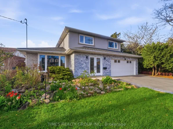 651 Burnhamthorpe Rd, Toronto, ON M9C 2Z1