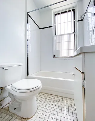 Rented by Compass | media 25