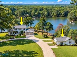 170 Aldebaran Rd, Mathews, VA 23109