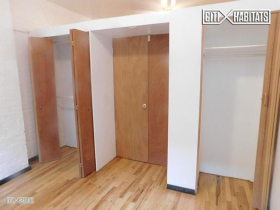 3rd image of 424 E 82nd St APT 4RW
